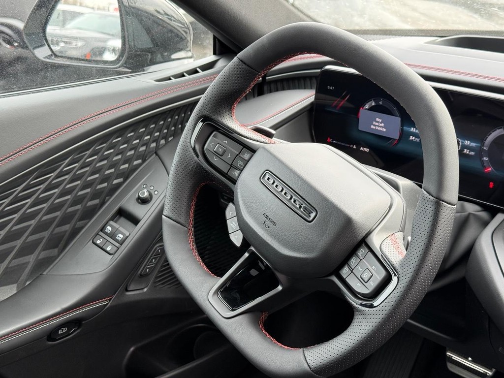 Dodge Charger Vehicle Full-screen Gallery Image 11