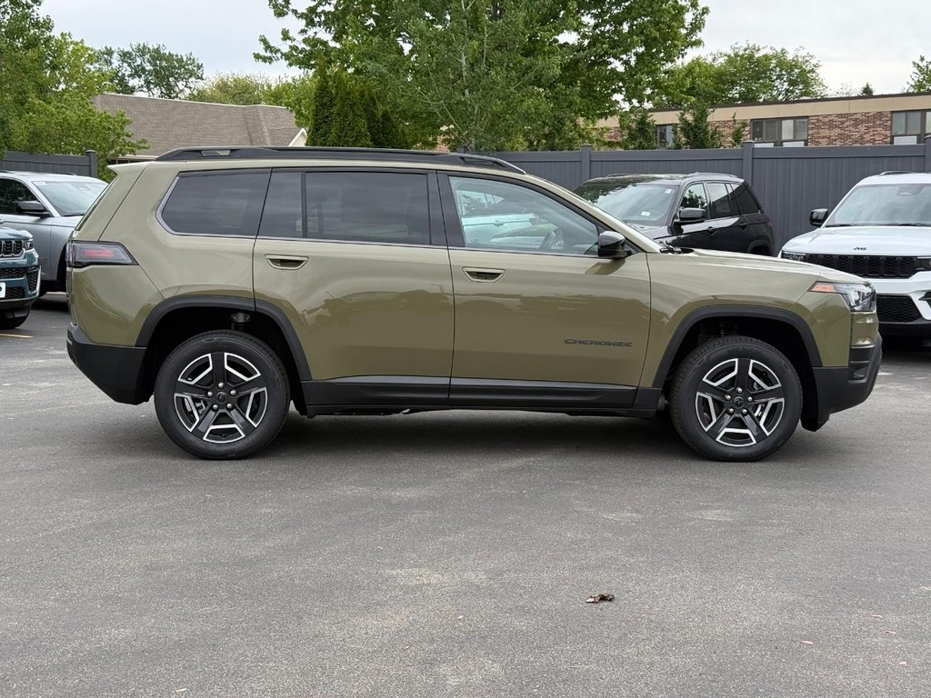 Jeep Cherokee Vehicle Full-screen Gallery Image 02