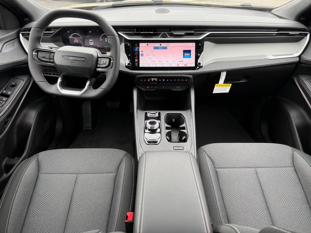 Jeep Cherokee Vehicle Full-screen Gallery Image 06