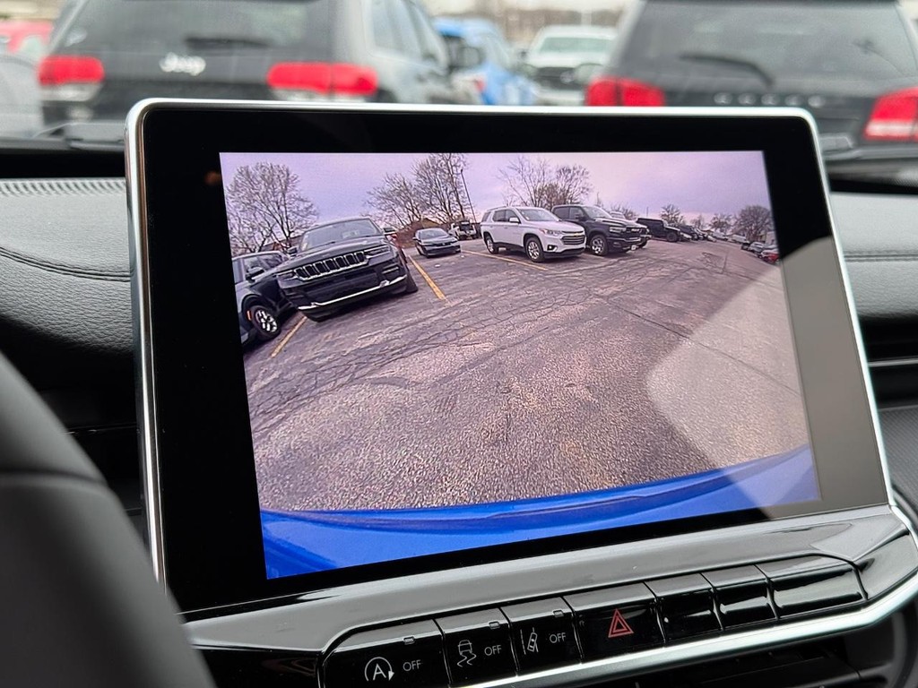 Jeep Compass Vehicle Full-screen Gallery Image 15