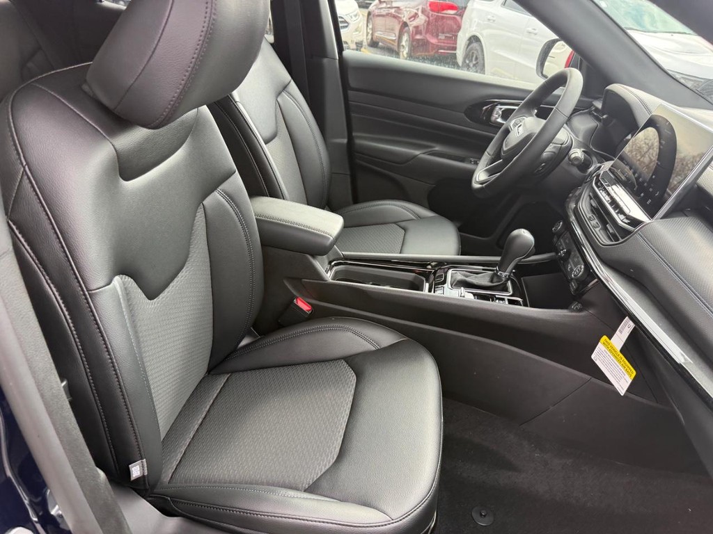 Jeep Compass Vehicle Full-screen Gallery Image 04