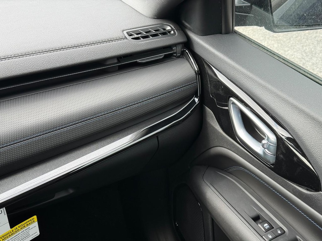 Jeep Compass Vehicle Full-screen Gallery Image 10