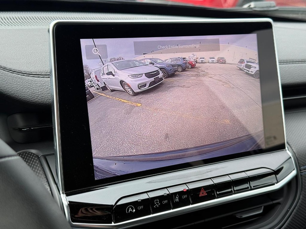 Jeep Compass Vehicle Full-screen Gallery Image 15
