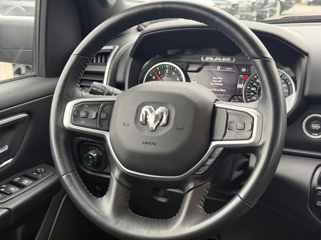 Ram 1500 Vehicle Full-screen Gallery Image 13