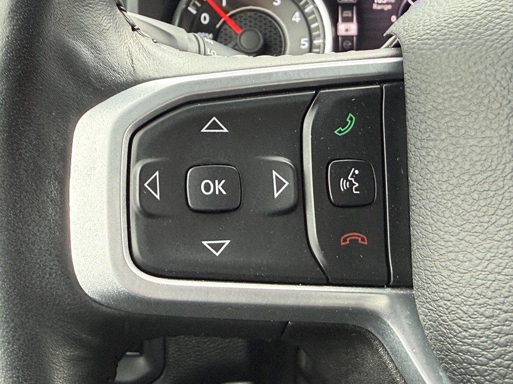 Ram 1500 Vehicle Full-screen Gallery Image 14
