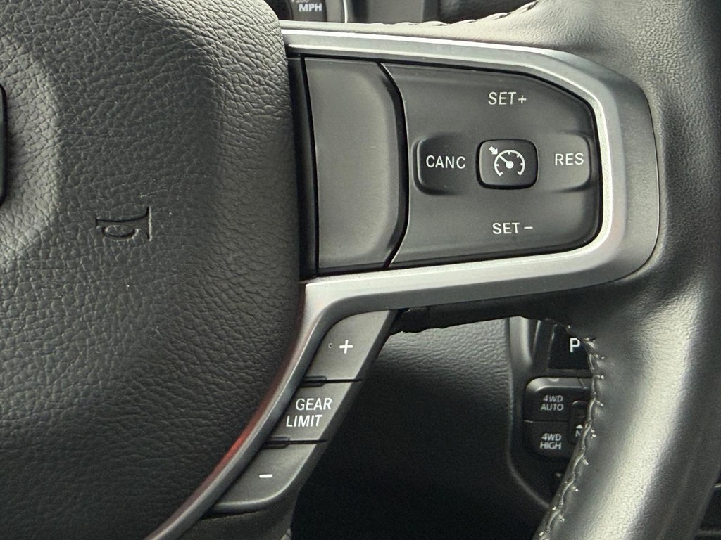 Ram 1500 Vehicle Full-screen Gallery Image 15