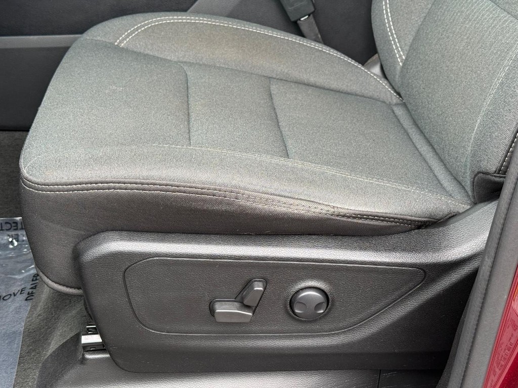 Ram 1500 Vehicle Full-screen Gallery Image 26