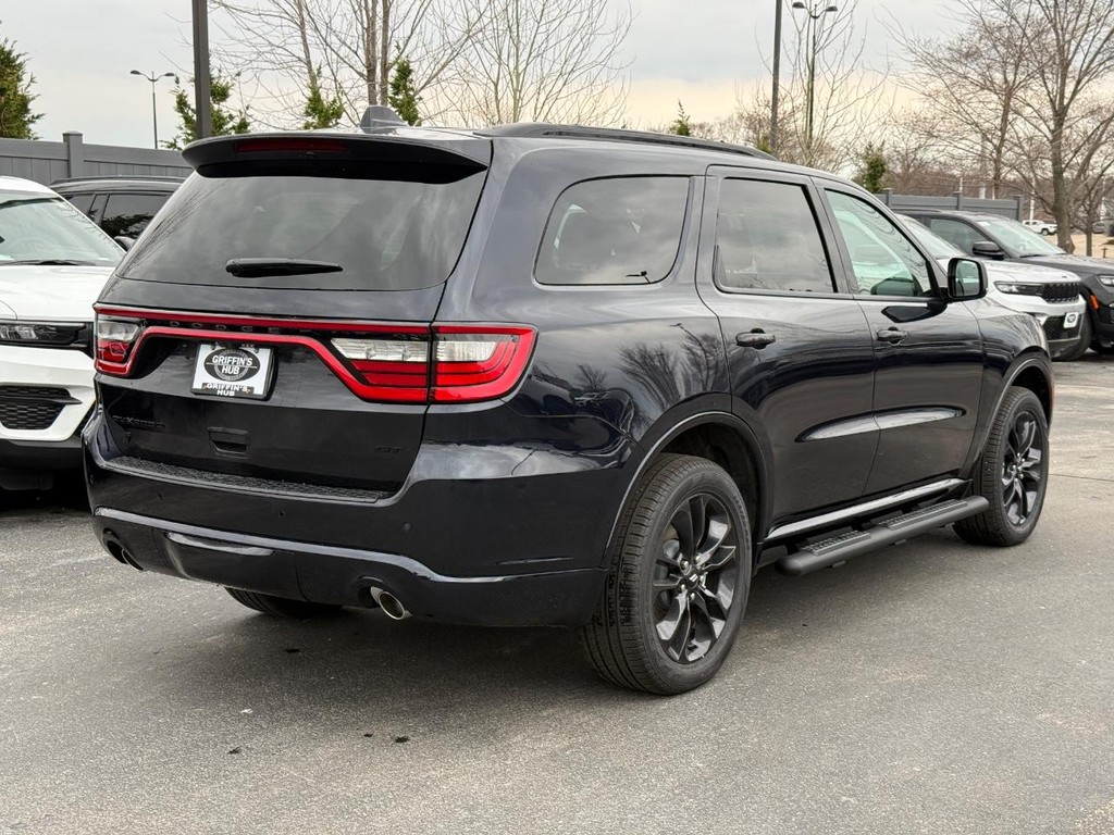 Dodge Durango Vehicle Full-screen Gallery Image 03