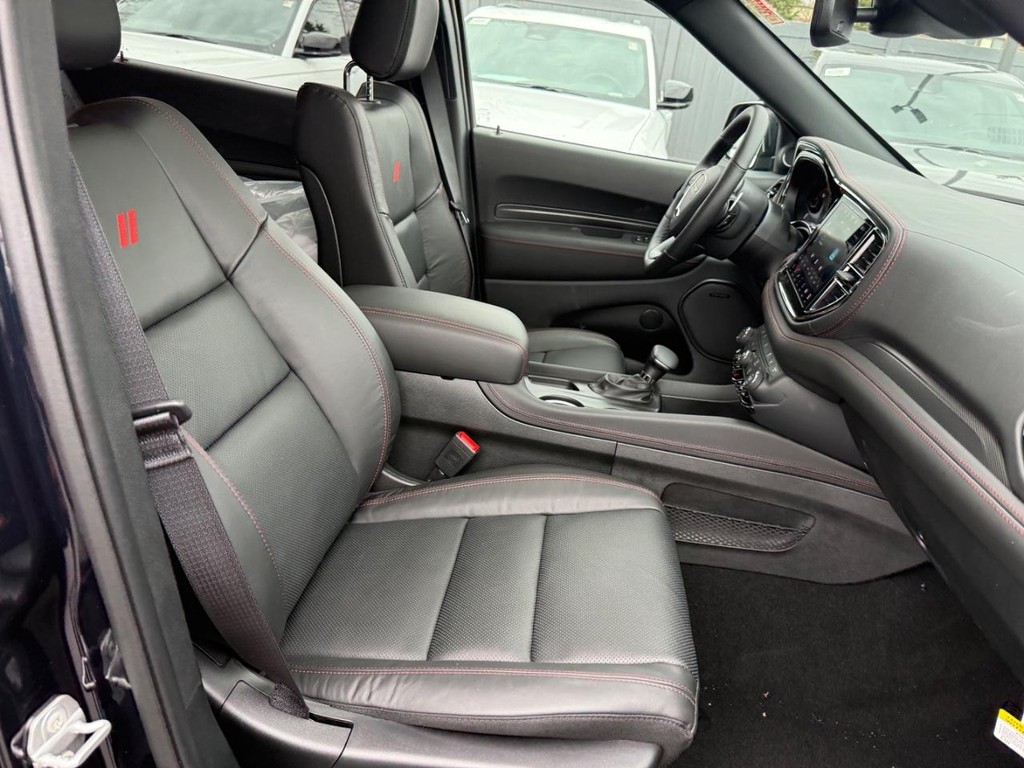 Dodge Durango Vehicle Full-screen Gallery Image 04