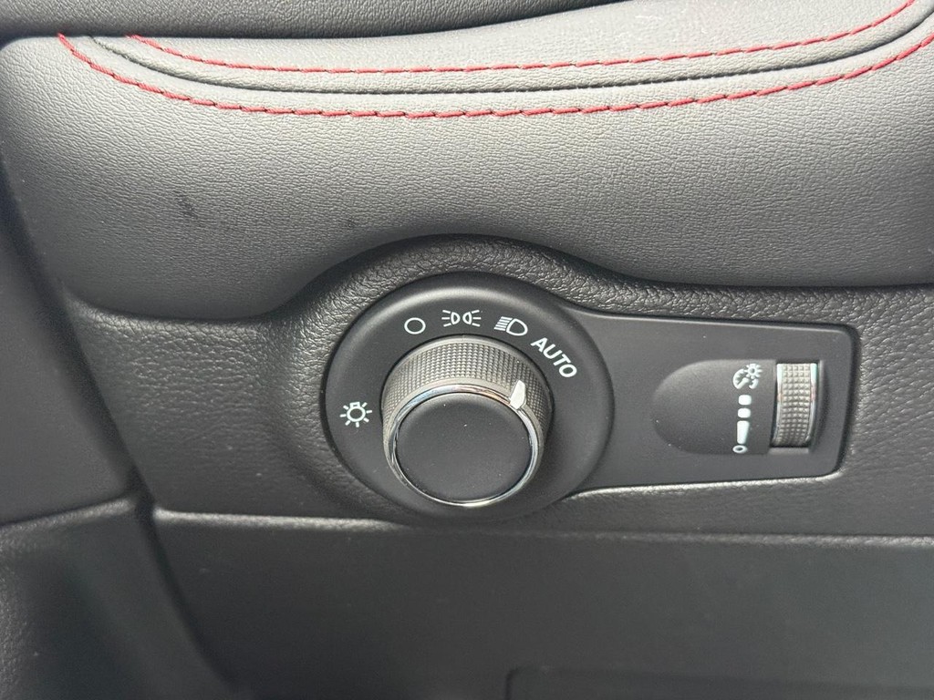 Dodge Durango Vehicle Full-screen Gallery Image 17