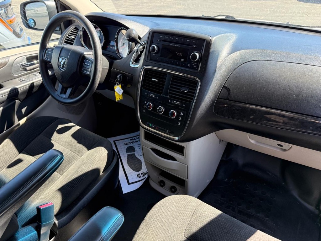 Ram Cargo Van Vehicle Full-screen Gallery Image 07