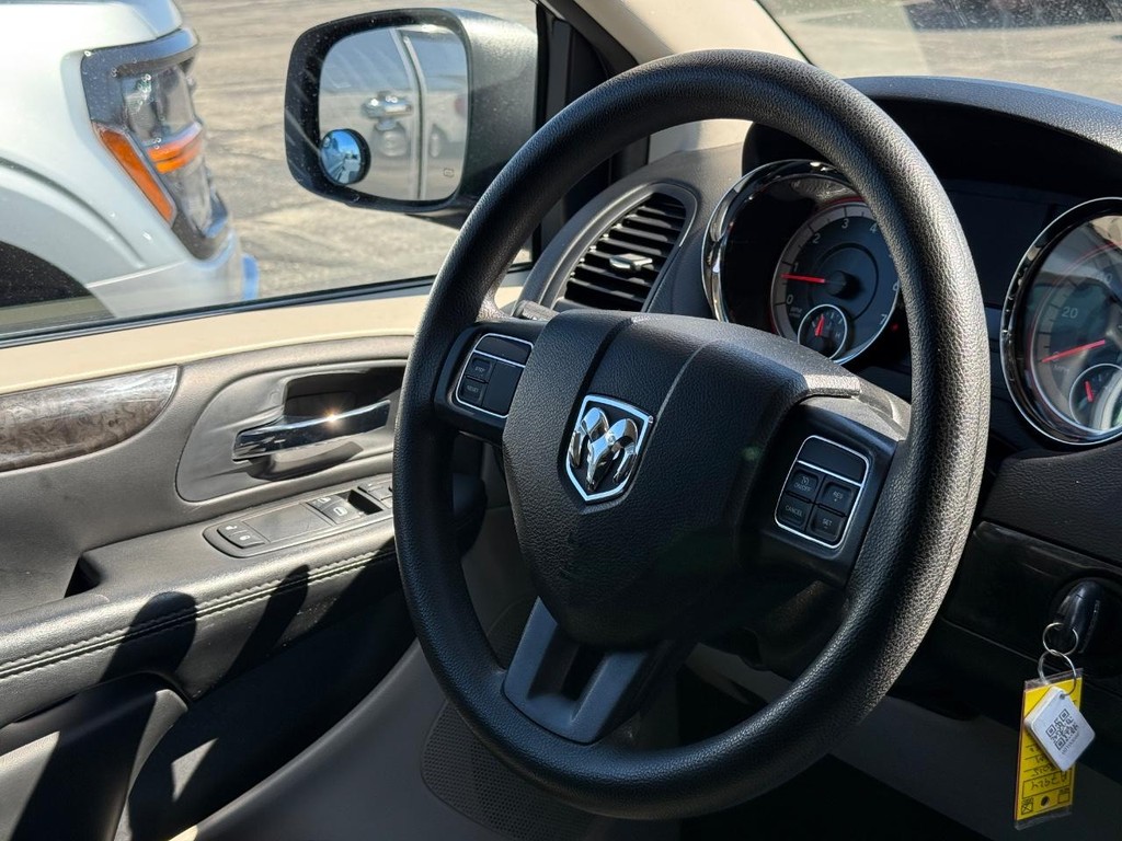 Ram Cargo Van Vehicle Full-screen Gallery Image 10