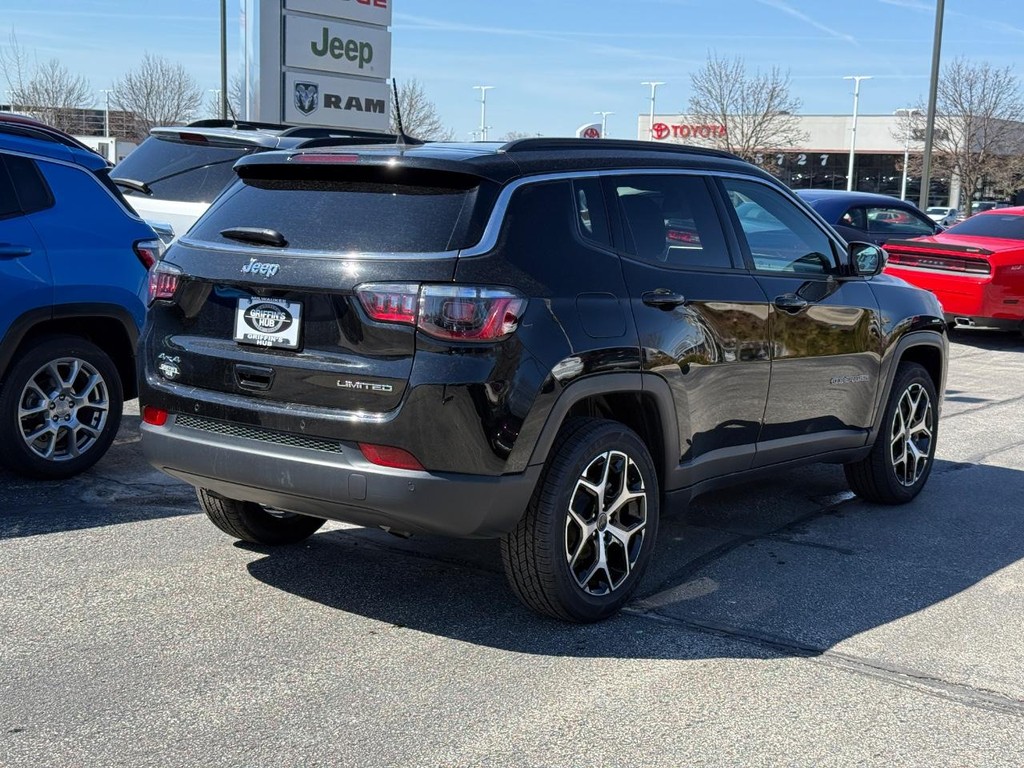 Jeep Compass Vehicle Full-screen Gallery Image 03