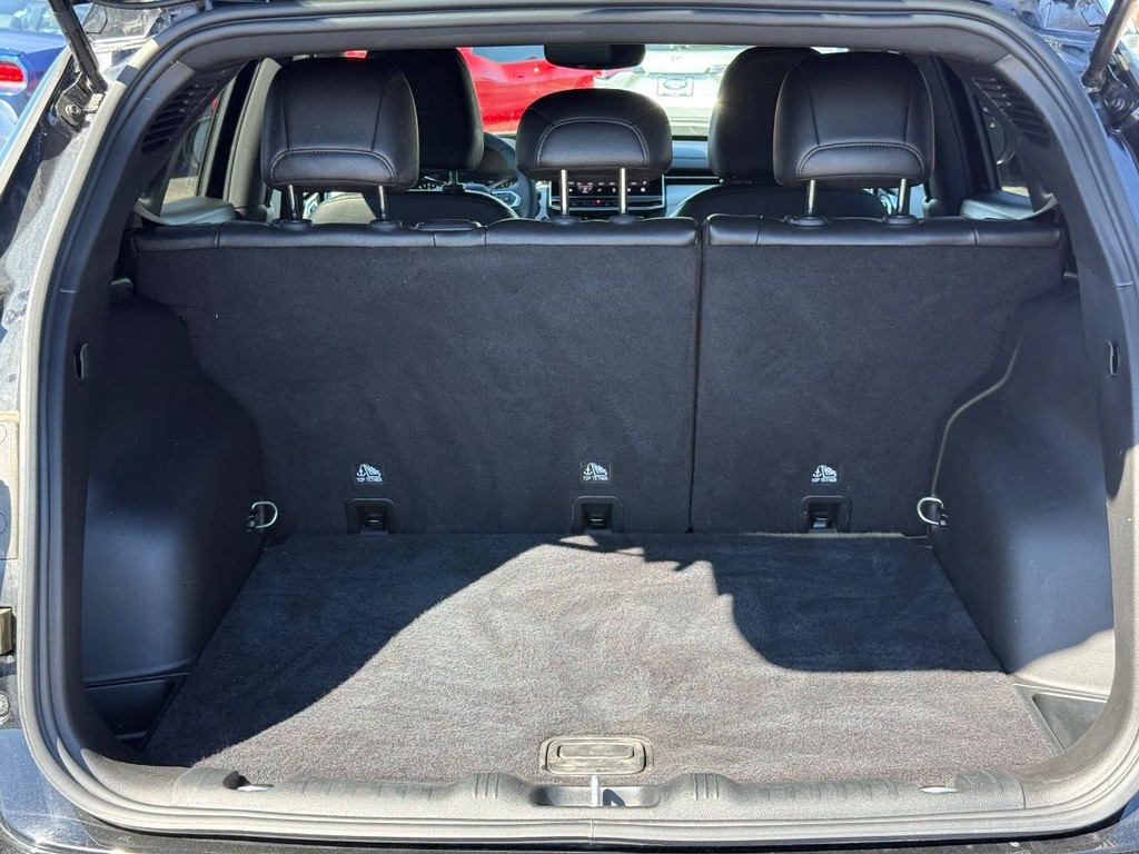 Jeep Compass Vehicle Full-screen Gallery Image 05