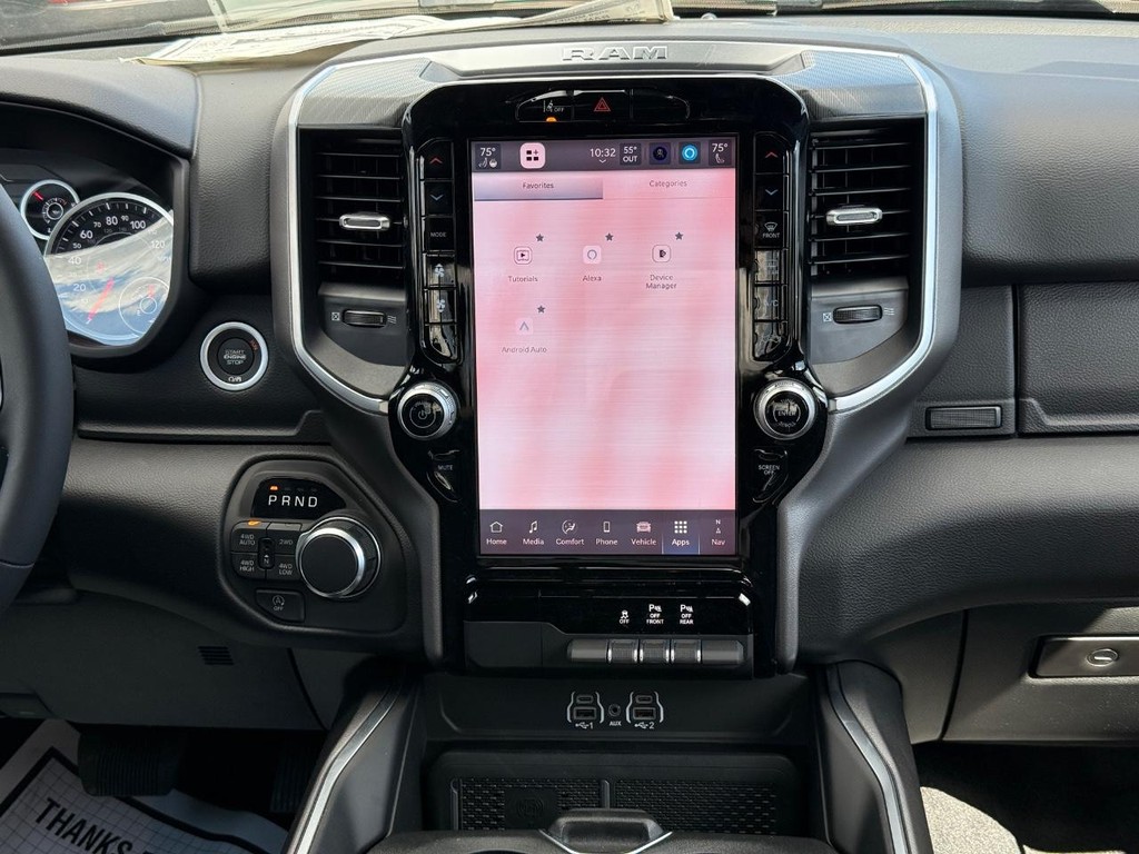 Ram 1500 Vehicle Full-screen Gallery Image 06