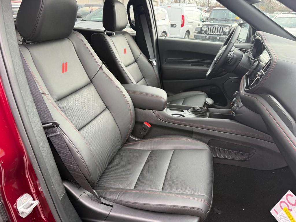 Dodge Durango Vehicle Full-screen Gallery Image 04