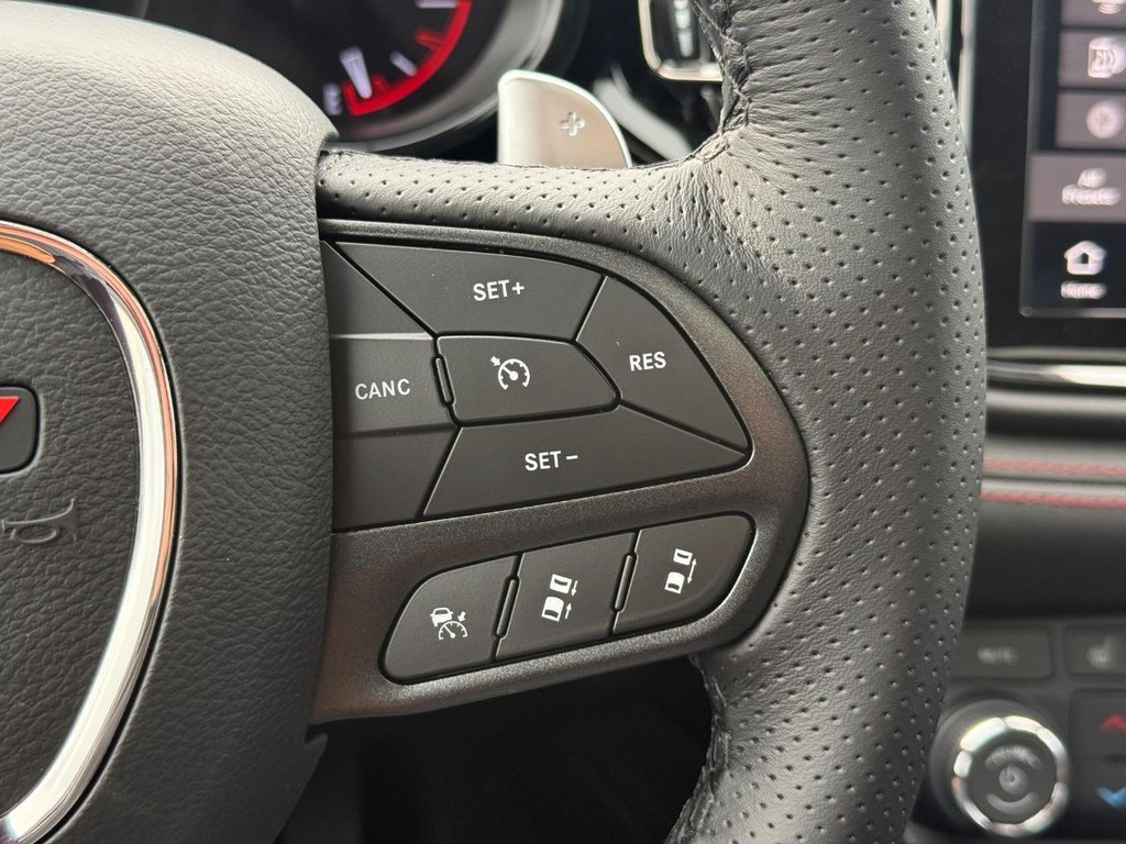 Dodge Durango Vehicle Full-screen Gallery Image 14