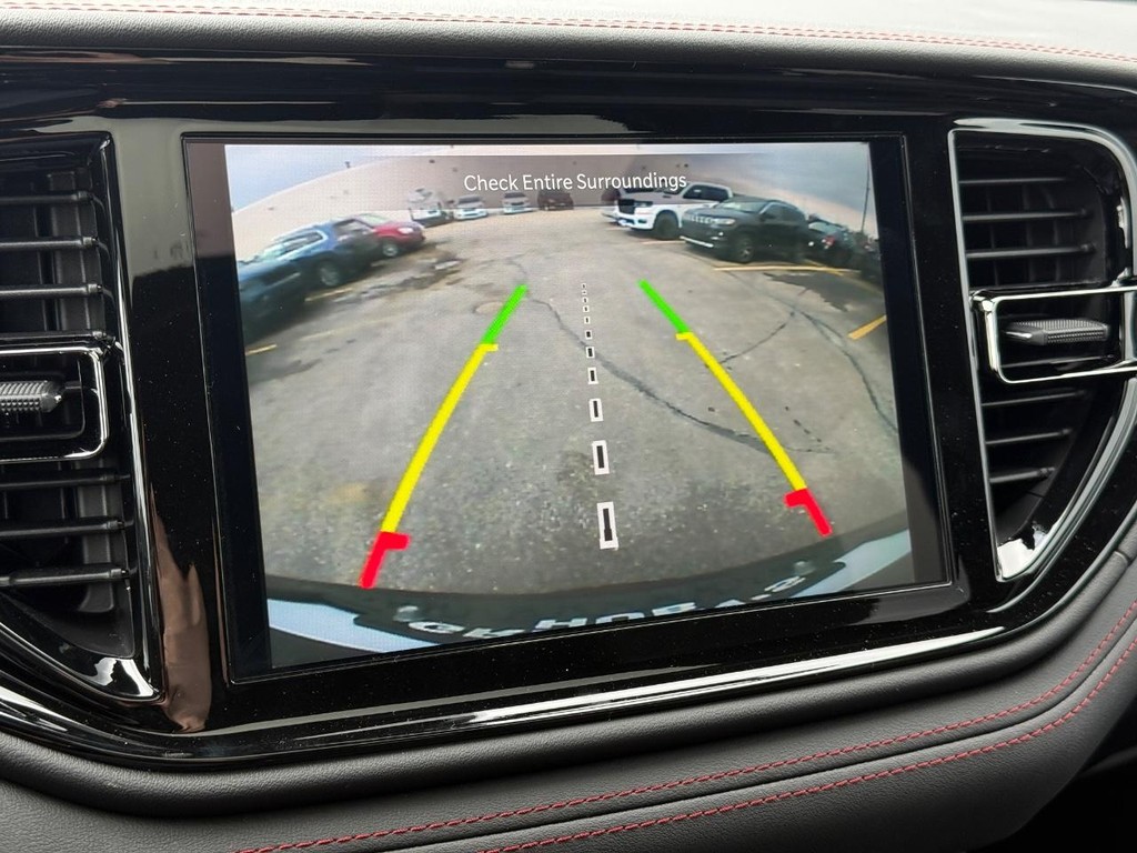 Dodge Durango Vehicle Full-screen Gallery Image 16