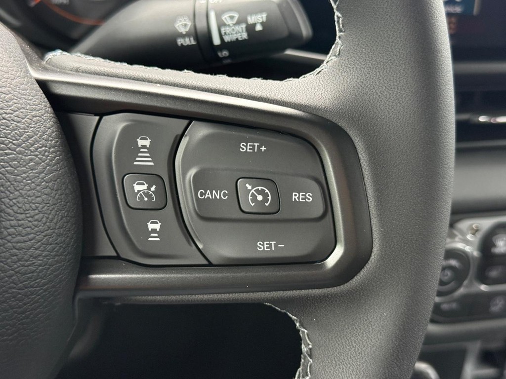 Jeep Wrangler Vehicle Full-screen Gallery Image 13