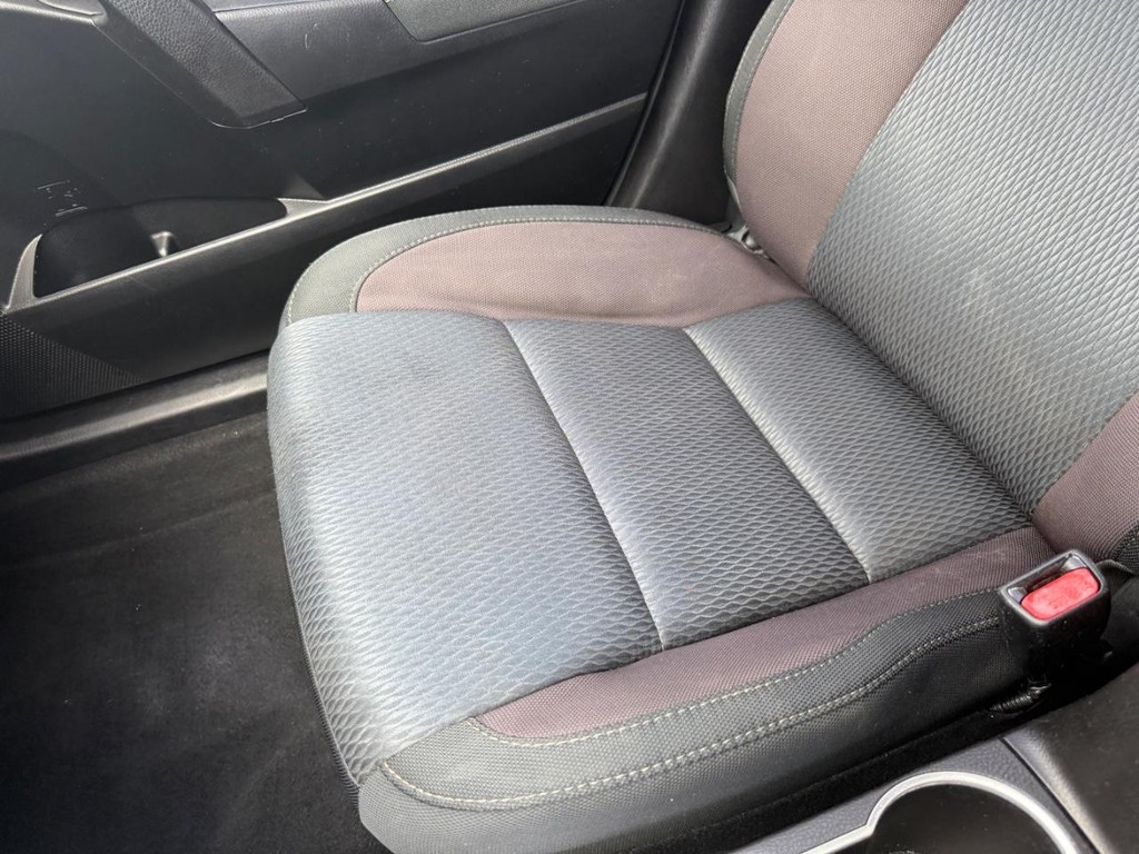 Toyota Corolla Vehicle Full-screen Gallery Image 21