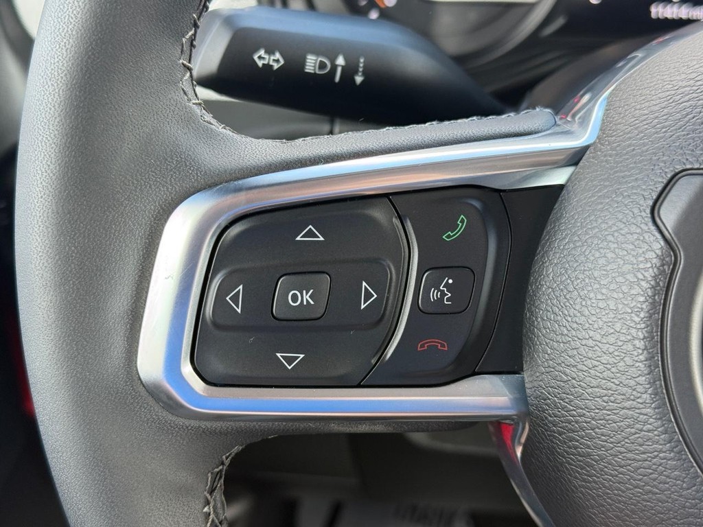 Jeep Wrangler Vehicle Full-screen Gallery Image 15