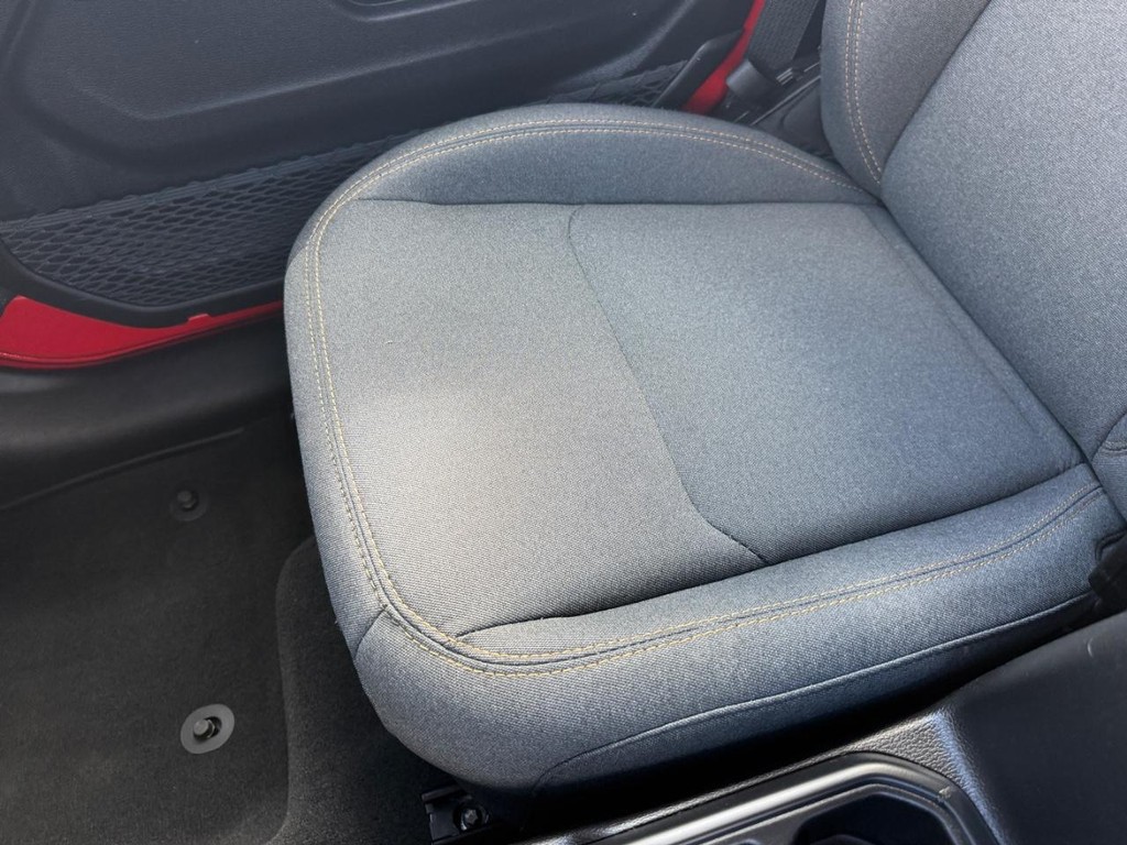 Jeep Wrangler Vehicle Full-screen Gallery Image 19