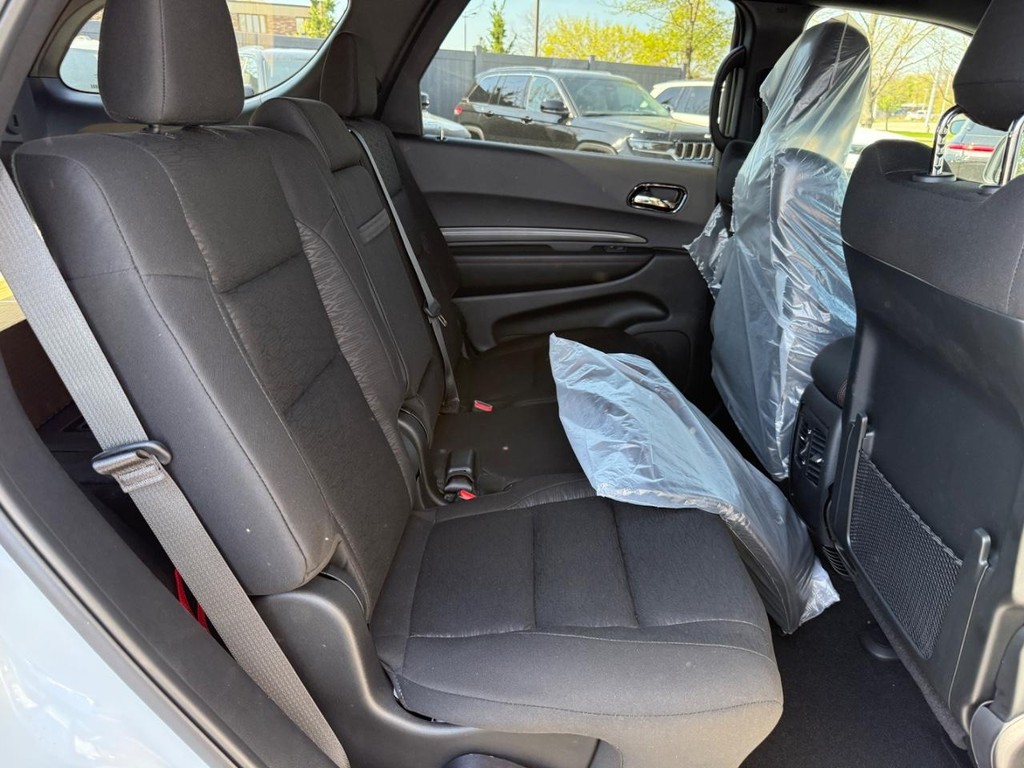 Dodge Durango Vehicle Full-screen Gallery Image 05
