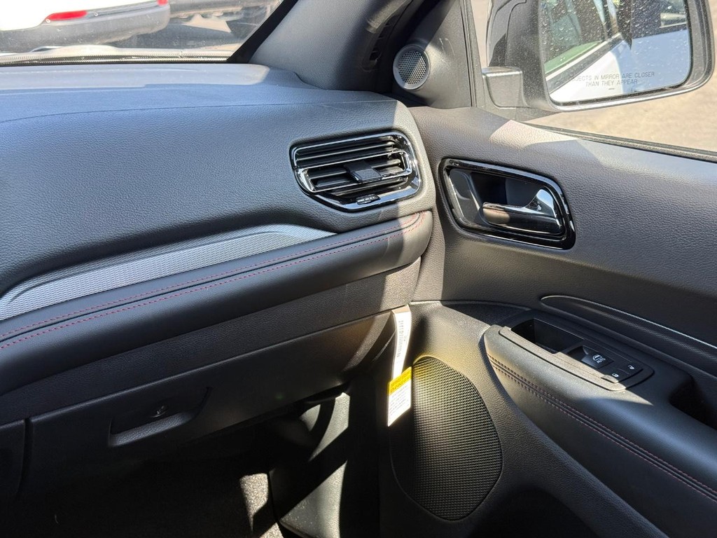 Dodge Durango Vehicle Full-screen Gallery Image 08