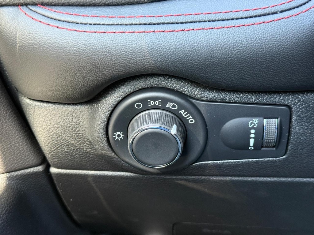 Dodge Durango Vehicle Full-screen Gallery Image 19