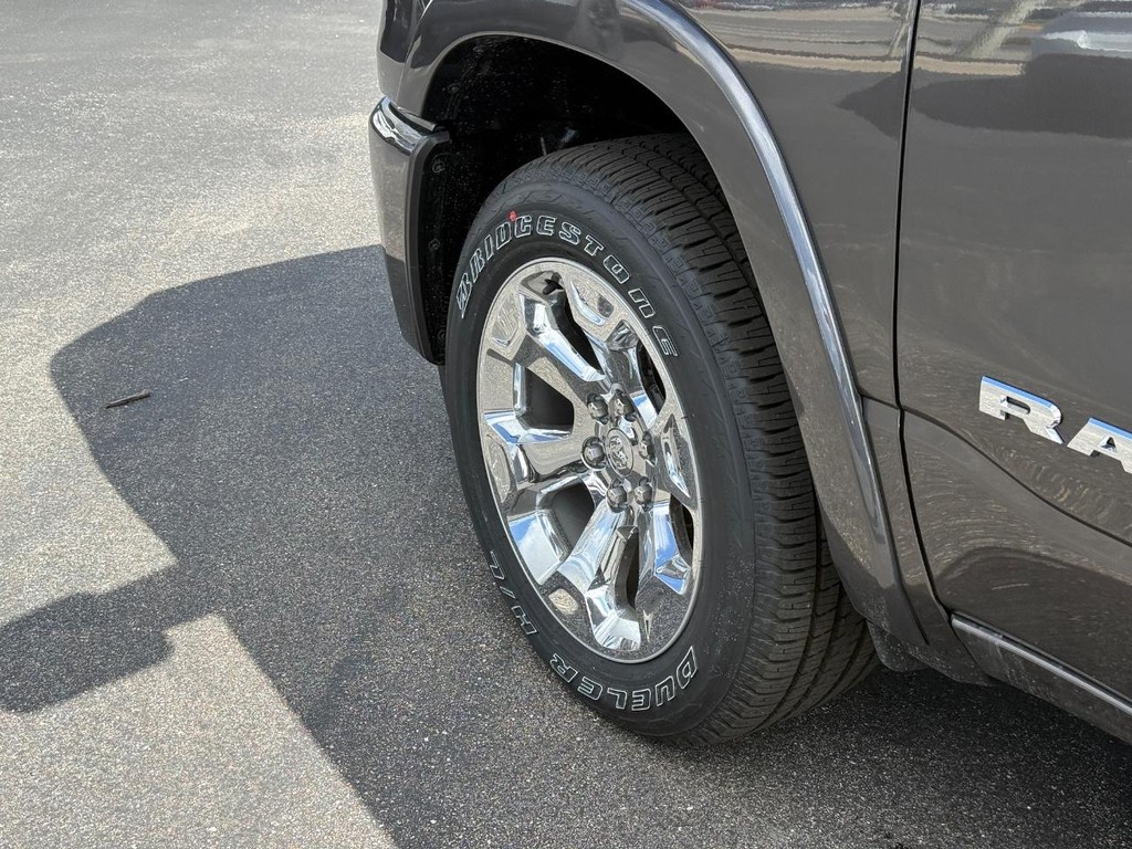 Ram 1500 Vehicle Full-screen Gallery Image 11