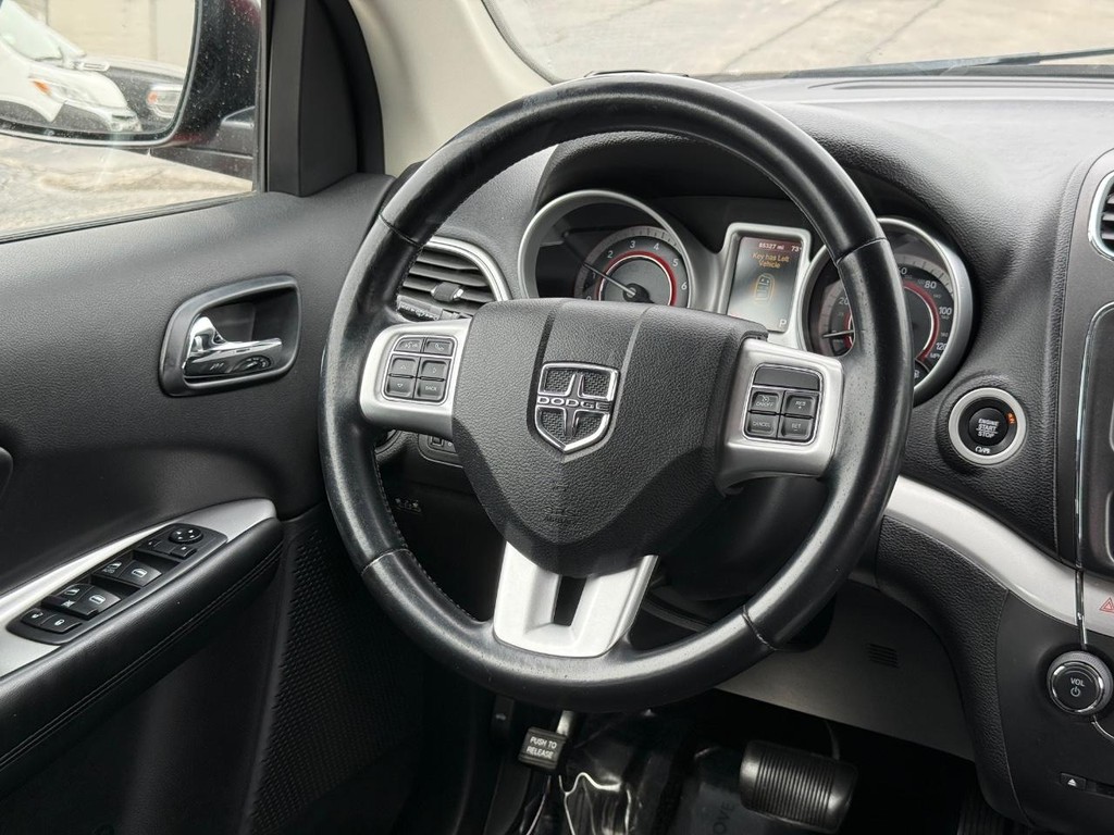 Dodge Journey Vehicle Full-screen Gallery Image 12