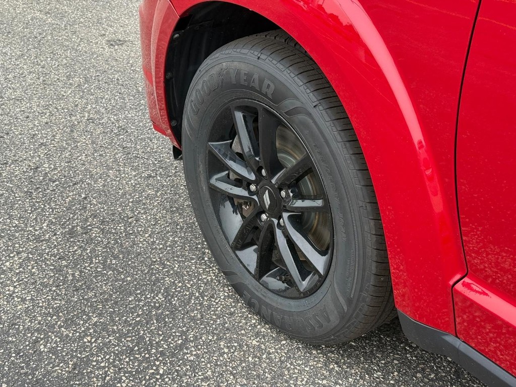 Dodge Journey Vehicle Full-screen Gallery Image 15