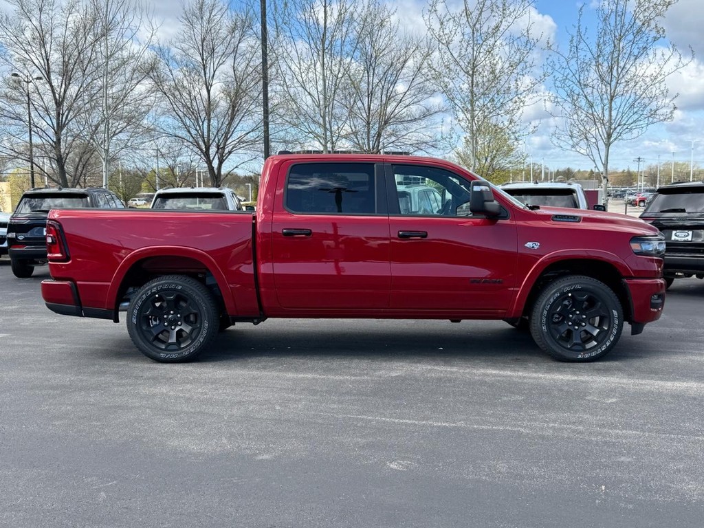 Ram 1500 Vehicle Full-screen Gallery Image 02