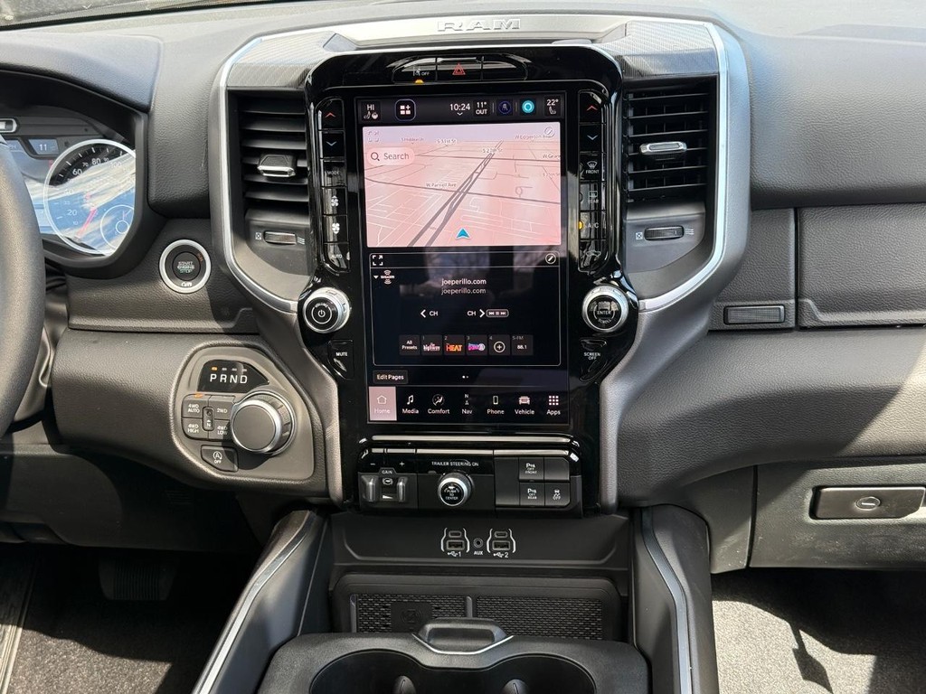 Ram 1500 Vehicle Full-screen Gallery Image 06