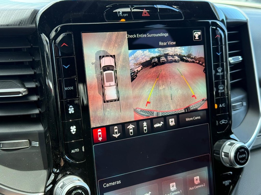Ram 1500 Vehicle Full-screen Gallery Image 16