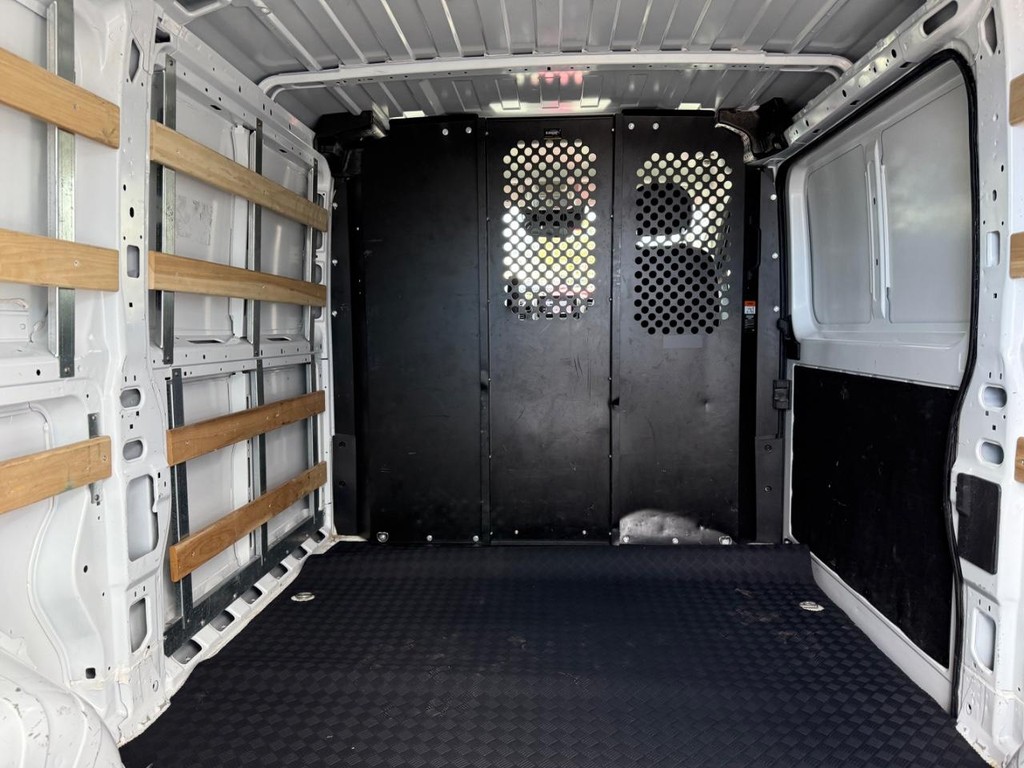 Ram ProMaster Cargo Van Vehicle Full-screen Gallery Image 05