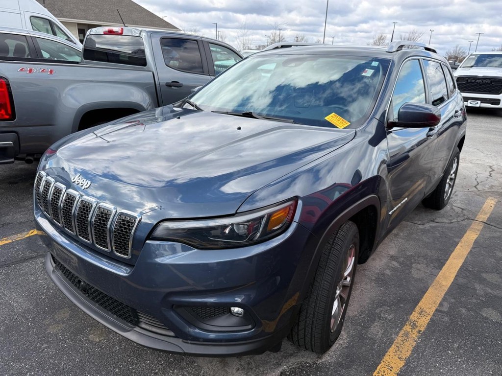 Jeep Cherokee Vehicle Full-screen Gallery Image 02