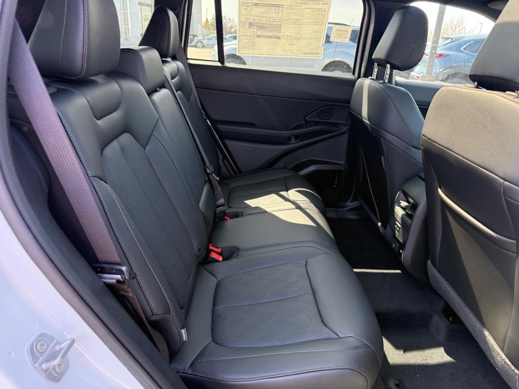 Jeep Cherokee Vehicle Full-screen Gallery Image 07