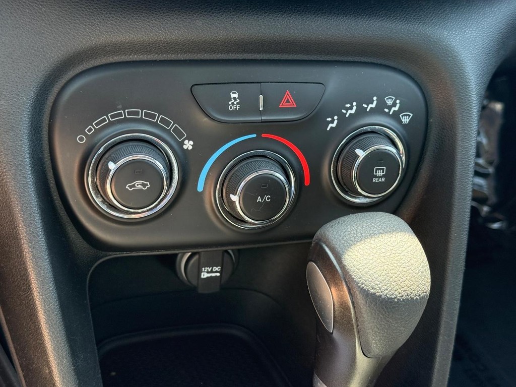 Dodge Dart Vehicle Full-screen Gallery Image 17