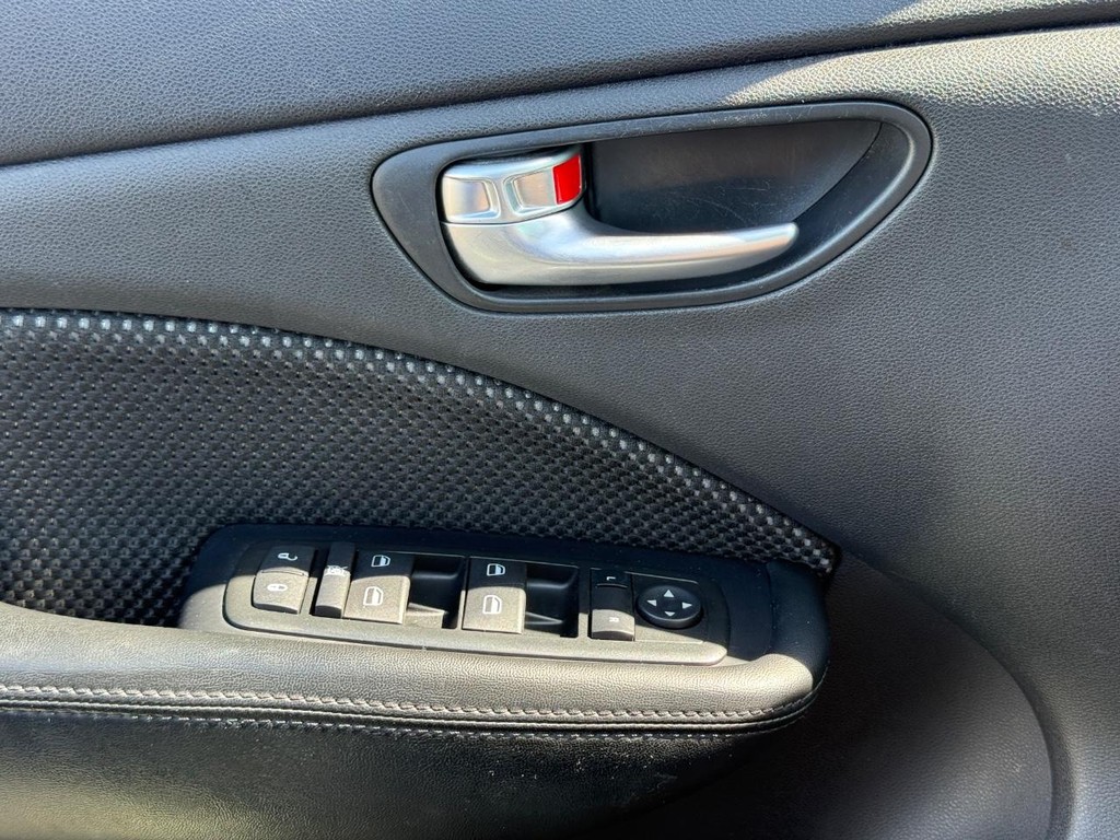 Dodge Dart Vehicle Full-screen Gallery Image 21