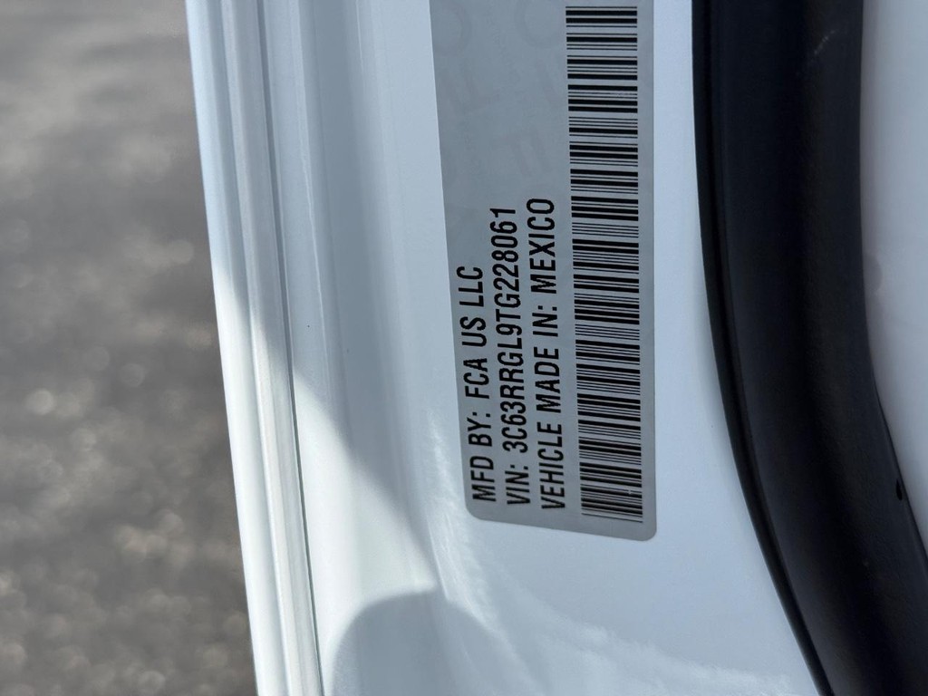Ram 3500 Vehicle Full-screen Gallery Image 22