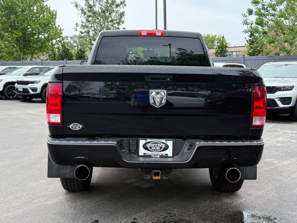 Ram 1500 Vehicle Full-screen Gallery Image 04