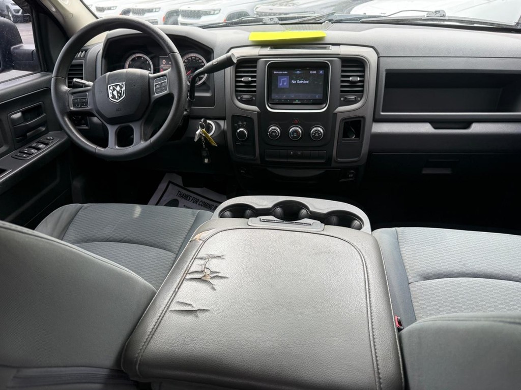 Ram 1500 Vehicle Full-screen Gallery Image 08