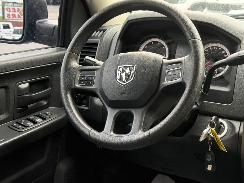 Ram 1500 Vehicle Full-screen Gallery Image 11