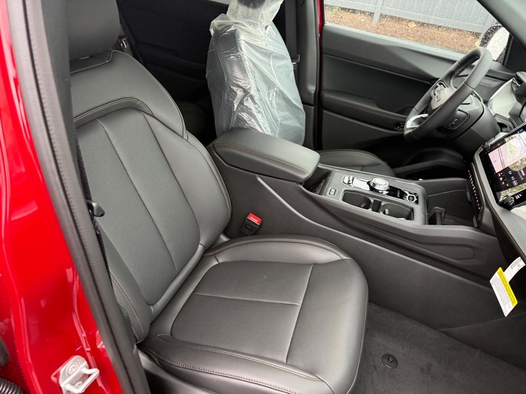 Jeep Cherokee Vehicle Full-screen Gallery Image 04