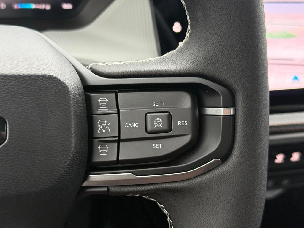 Jeep Cherokee Vehicle Full-screen Gallery Image 14
