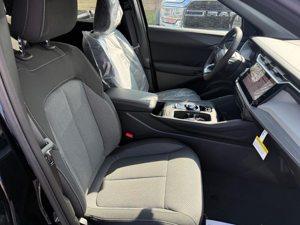 Jeep Cherokee Vehicle Full-screen Gallery Image 06
