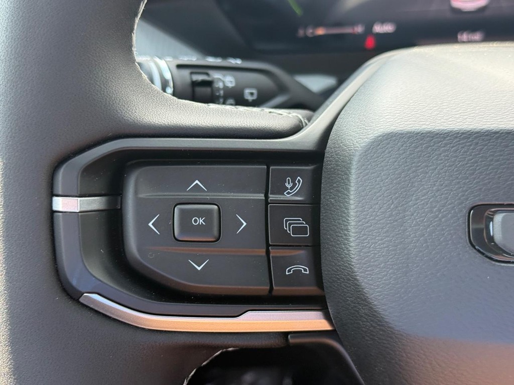 Jeep Cherokee Vehicle Full-screen Gallery Image 15