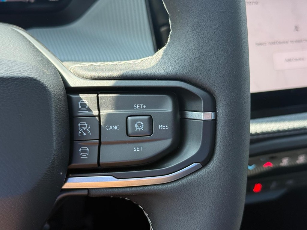 Jeep Cherokee Vehicle Full-screen Gallery Image 16