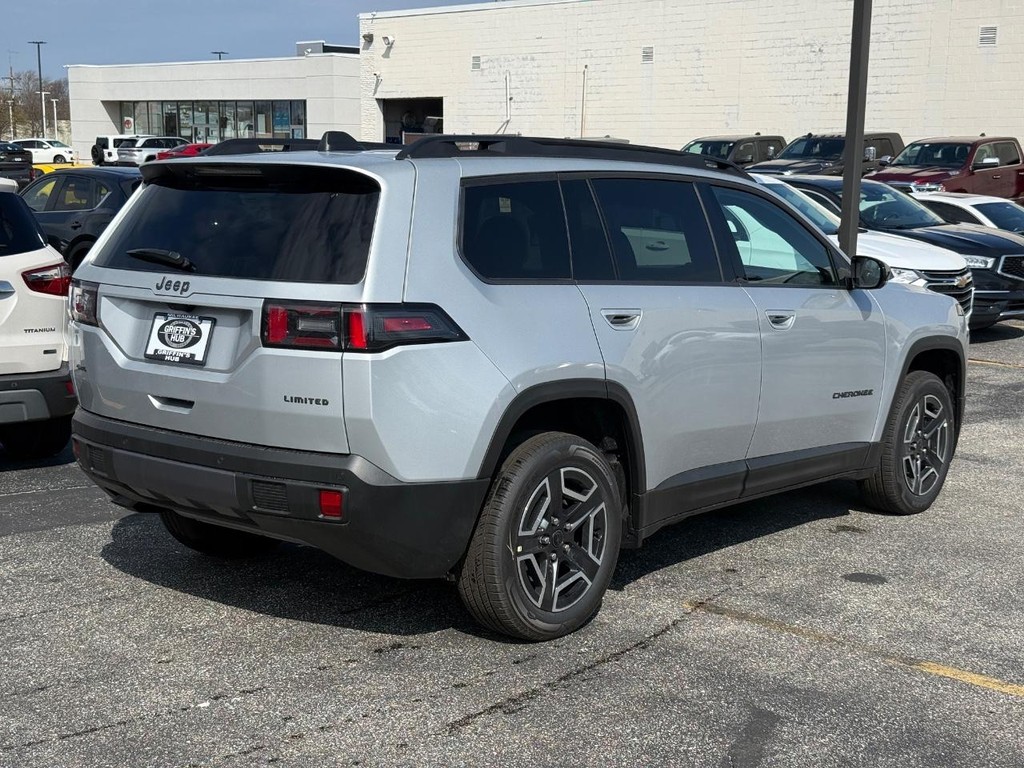 Jeep Cherokee Vehicle Full-screen Gallery Image 03